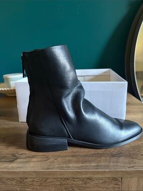 Steve Madden Black Leather Ankle Boots